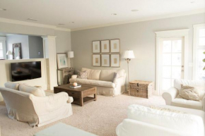 Light-filled 6BR home near OU campus
